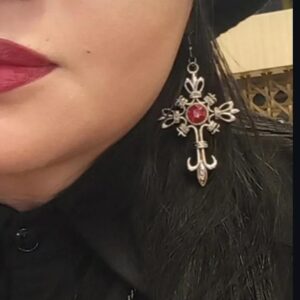 Brinco Cruz Gótica - Importado